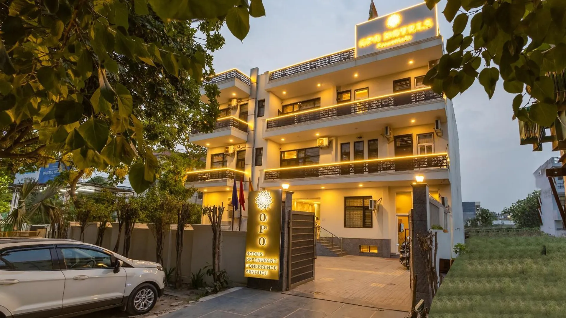 Opo Essential Hotel Gurgaon