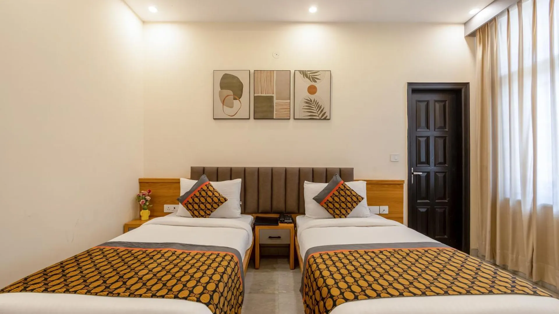 ***  Opo Essential Hotel Gurgaon Indien