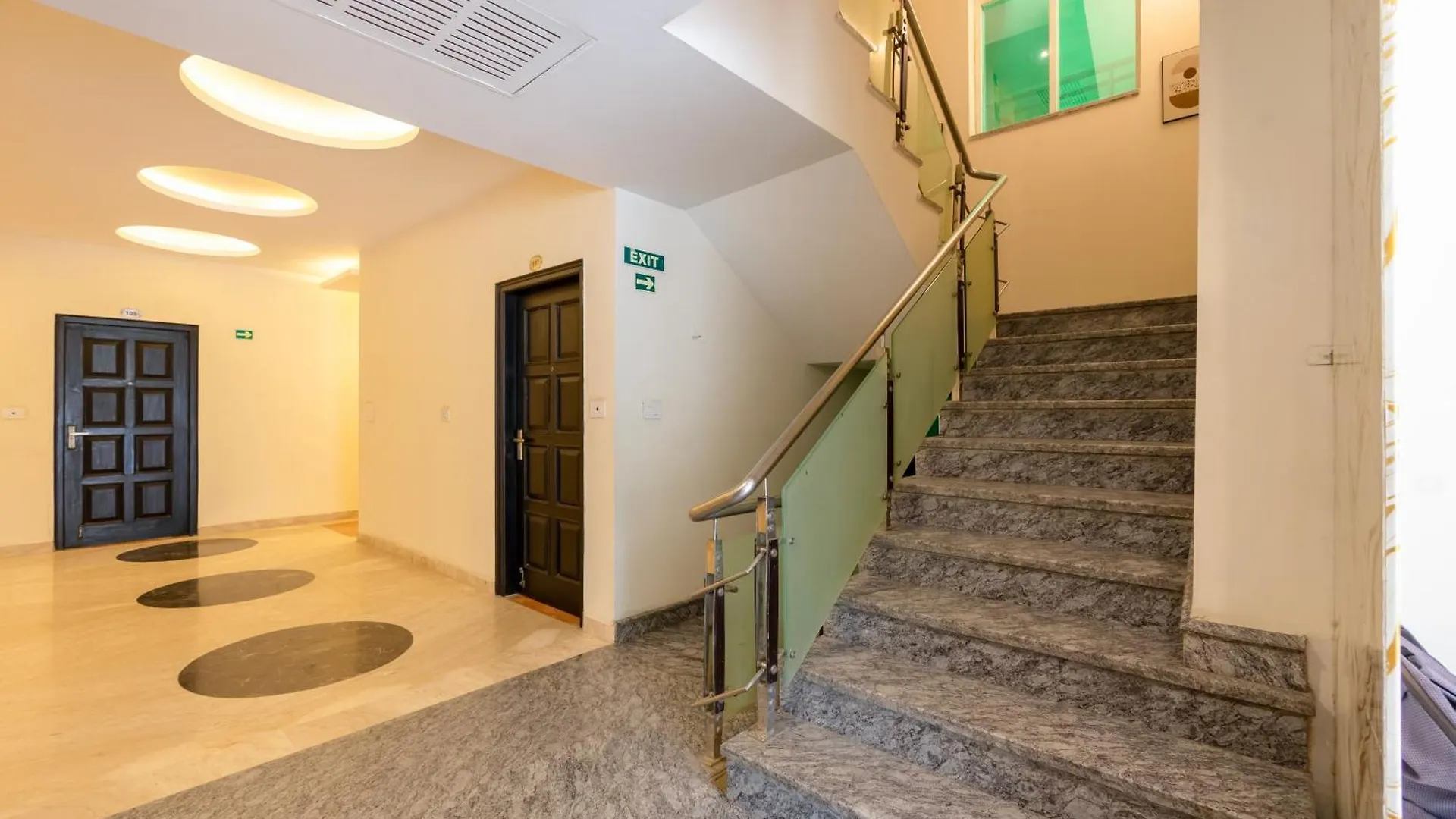 Opo Essential Hotel Gurgaon Indien