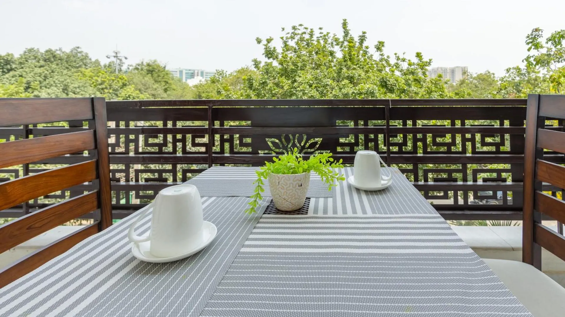 Opo Essential Hotel Gurgaon